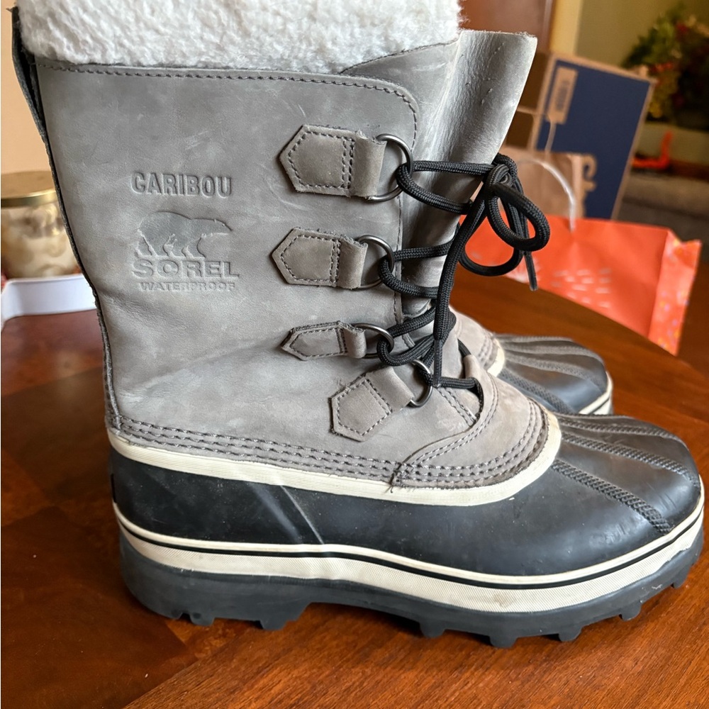 Sorel Caribou Gray and Black Winter Boots